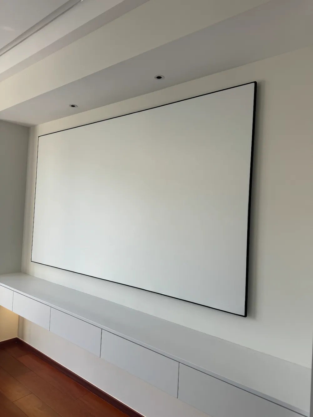 Màn hình khung cố định treo tường